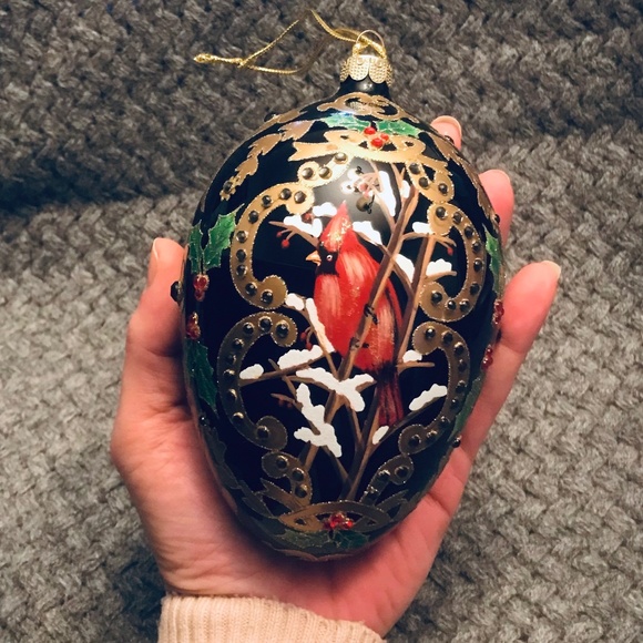 Joan Rivers Cardinal in the Snow Hand Painted Glass Egg Ornament - Picture 7 of 8